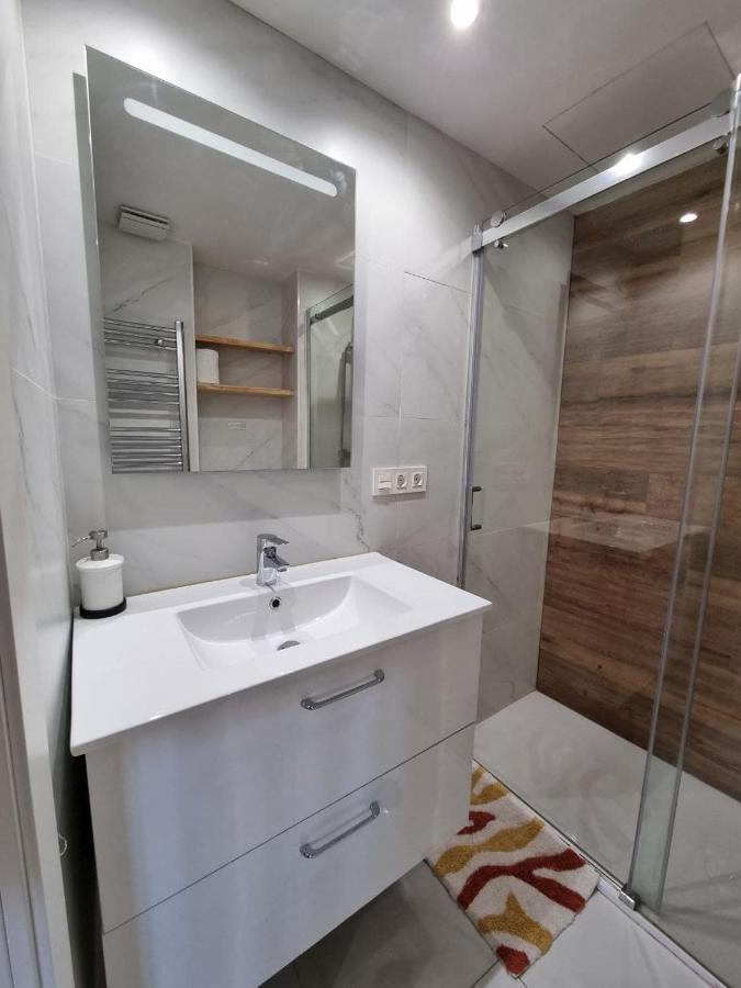 102A Apartamento Moderno 2 Habitaciones Gijón Buitenkant foto